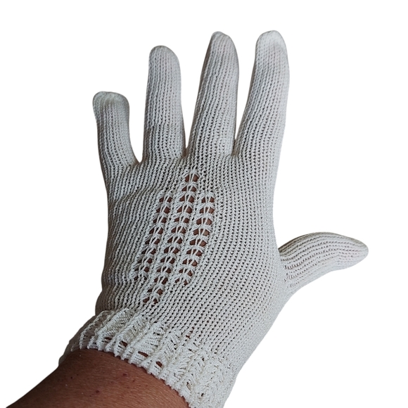 Vintage Accessories - Vintage Cream Ivory Knit Stretch intricate knit pattern gloves